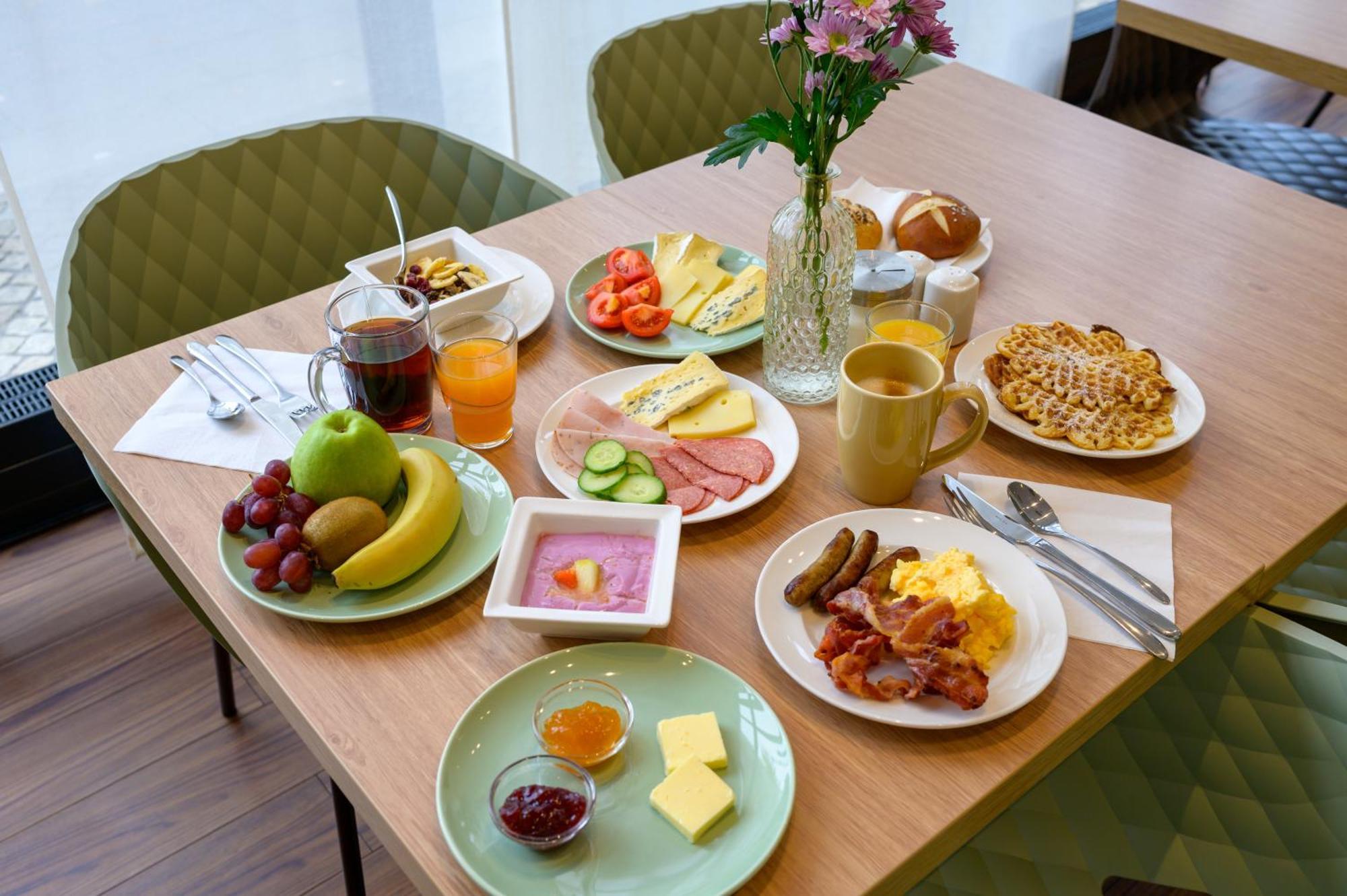 Ibis Heilbronn City Экстерьер фото